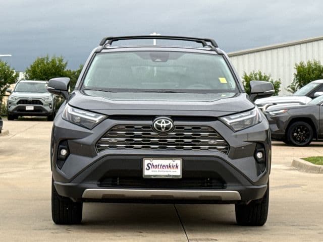 2025 Toyota RAV4 Limited FWD · Magnetic Gray Metallic exterior